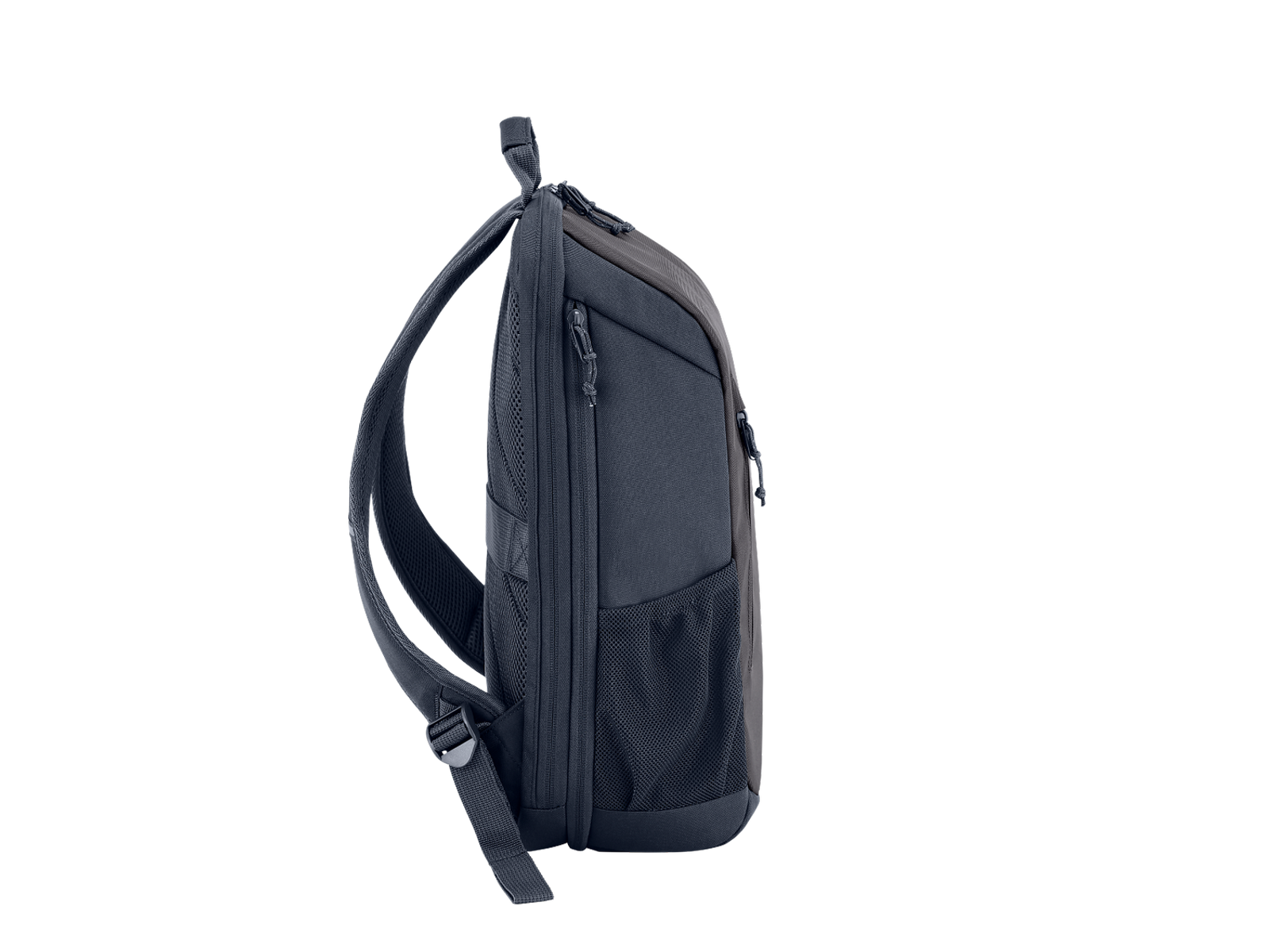 Mochila gris oscuro con bolsillos laterales de malla y cremalleras.