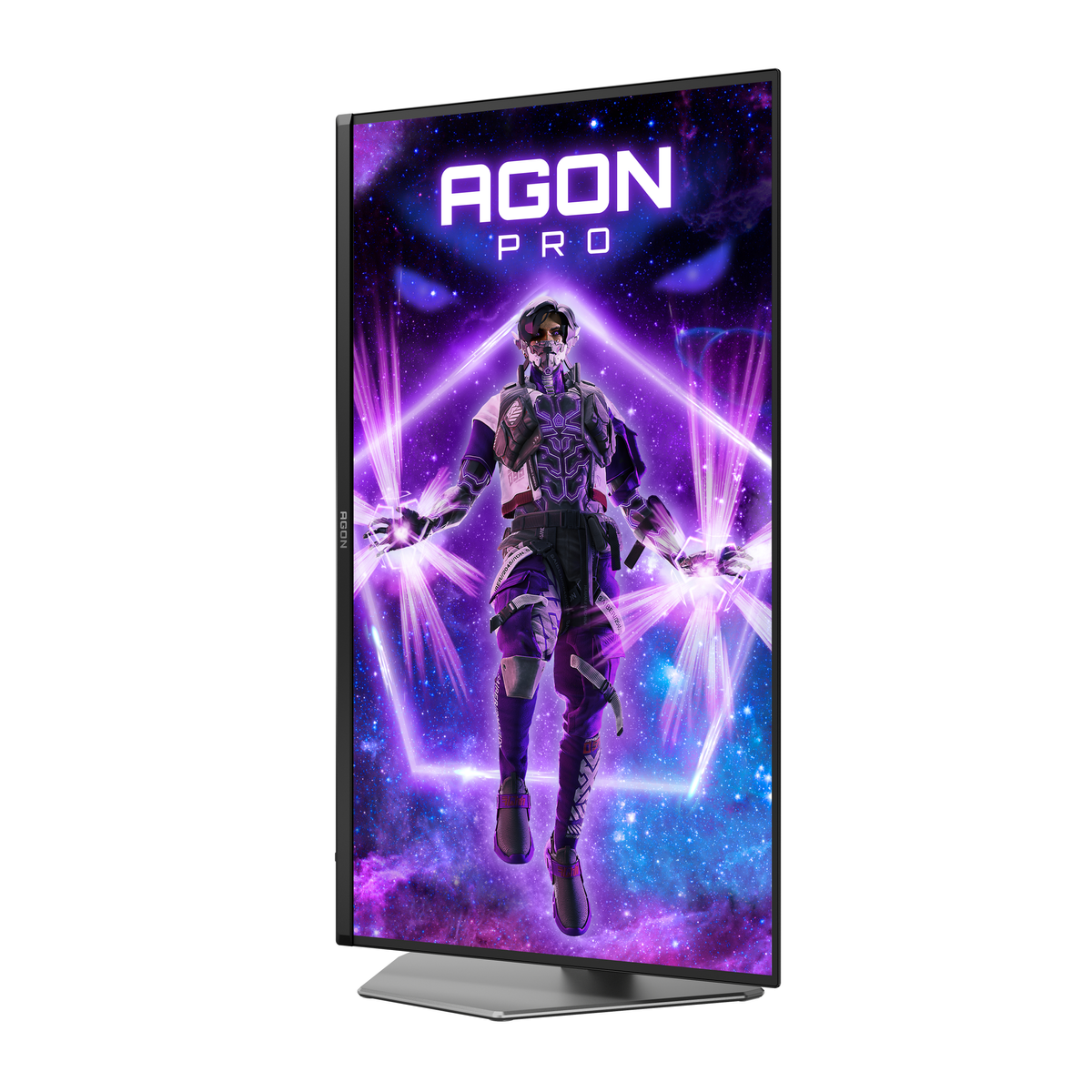 Un monitor da gaming mostra un personaggio futuristico con effetti di luce viola su sfondo spaziale.
