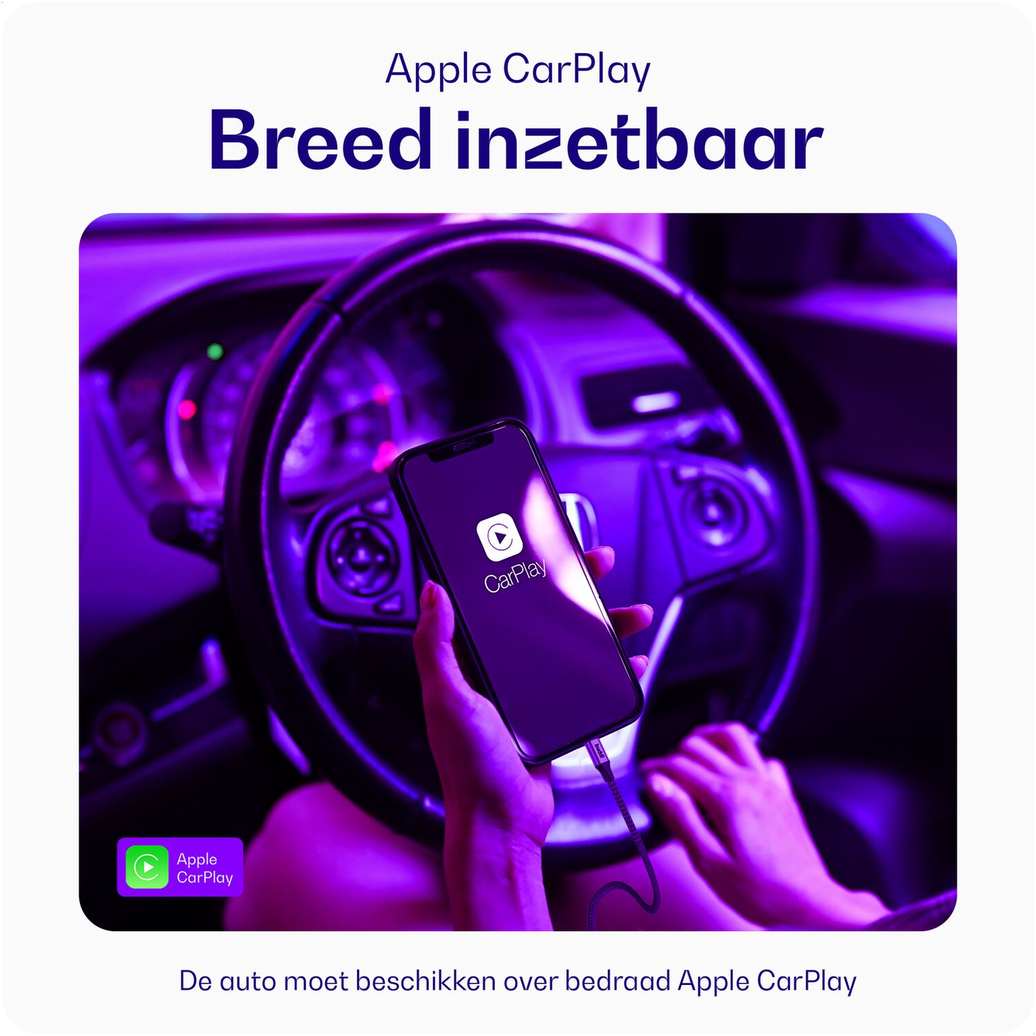 Een iPhone met Apple CarPlay is aangesloten op een auto.