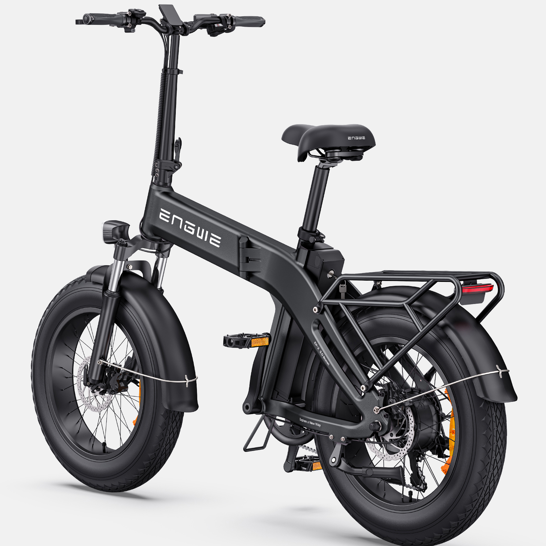Bici elettrica pieghevole grigio scuro con pneumatici larghi, portapacchi e faro.