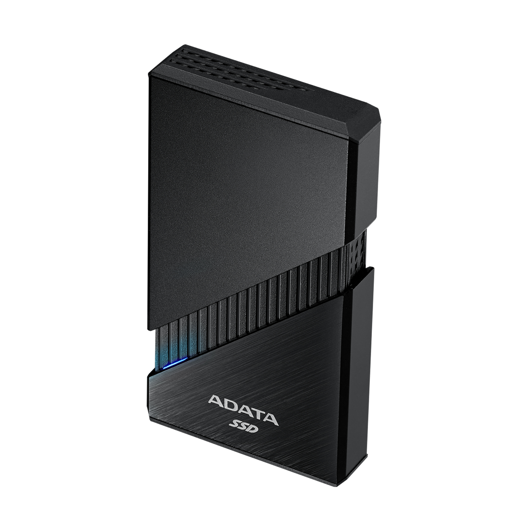 Ein schwarzes ADATA SSD-Laufwerk mit Lüftungsschlitzen und blauer LED auf weißem Hintergrund.