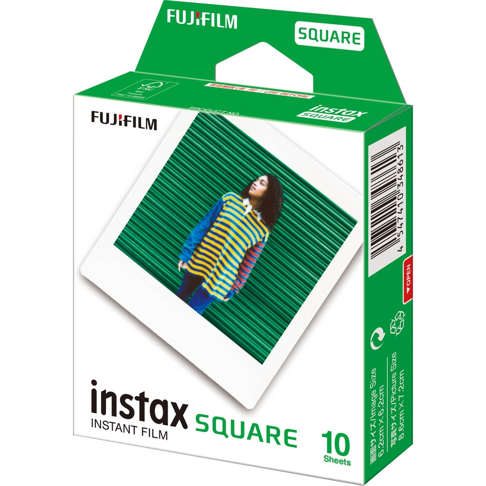Üzerinde bir kişinin fotoğrafı bulunan Fujifilm Instax Square anında film kutusu.