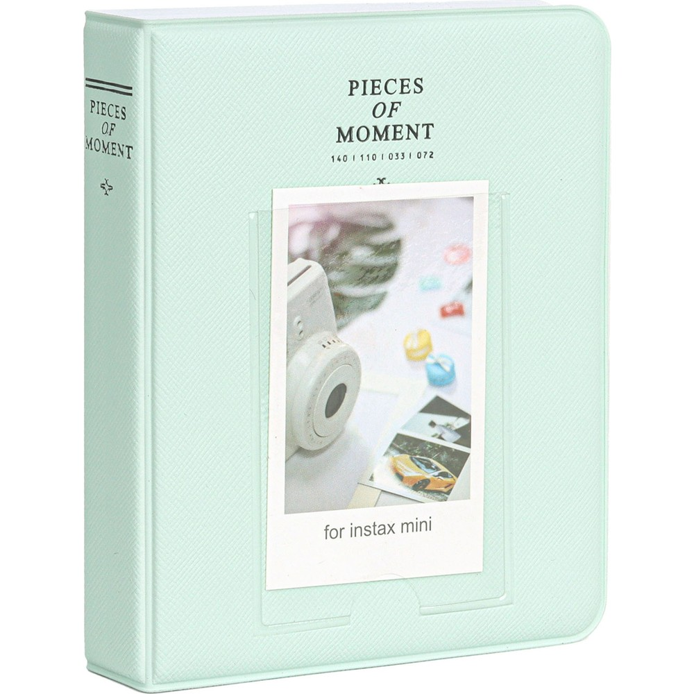 'Pieces of Moment' yazılı, açık yeşil Instax Mini fotoğraf albümü.