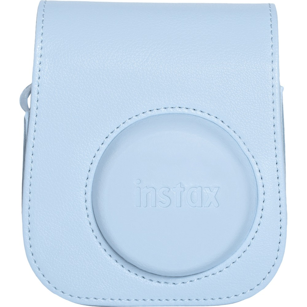 Kabartmalı 'instax' logolu açık mavi deri kamera çantası.