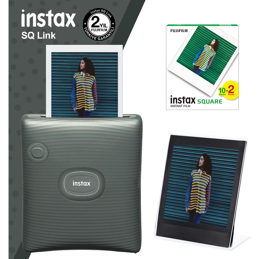 Fotoğraflı ve film paketli gri Instax SQ Link yazıcı.