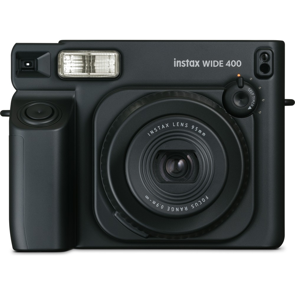 Büyük lensli ve flaşlı siyah bir Instax Wide 400 anlık kamera.