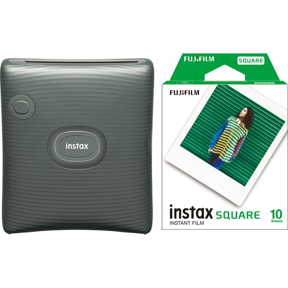 Kadın figürlü kare anında film paketi yanında gri Instax yazıcı.
