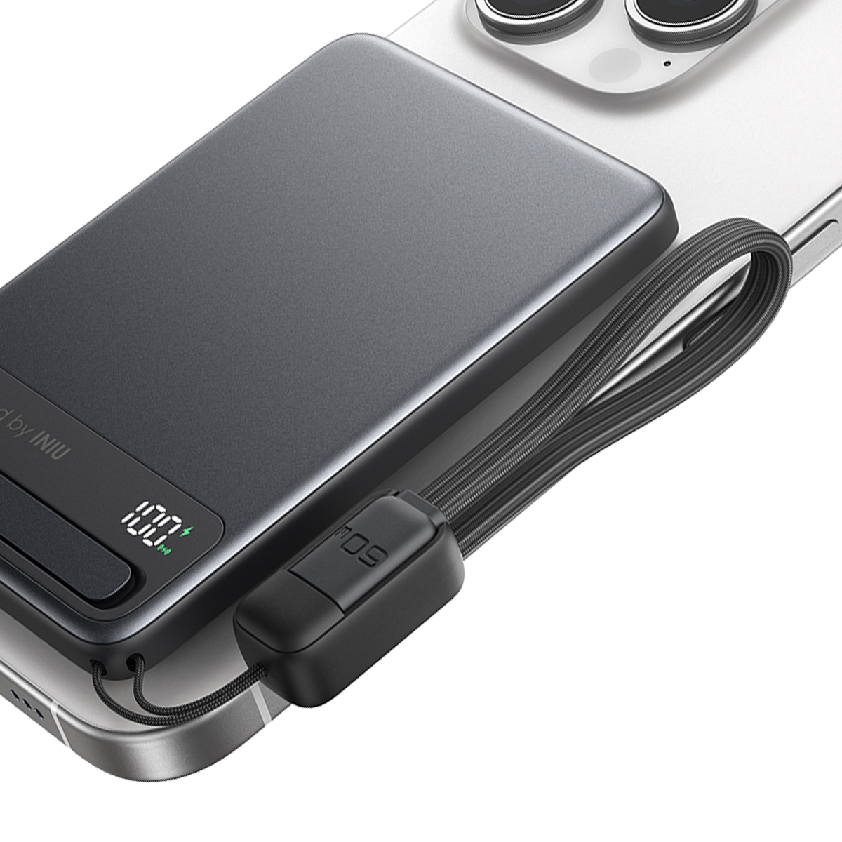 Cargador portátil gris al 100% con cordón unido a un smartphone.