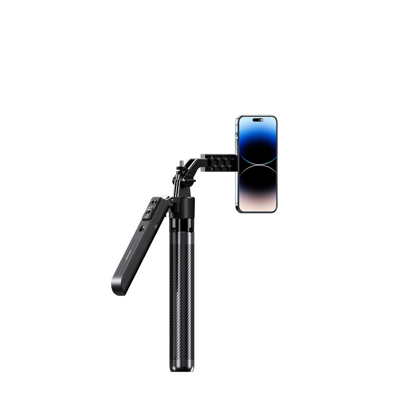 Un gimbal nero con uno smartphone in modalità verticale su sfondo bianco.