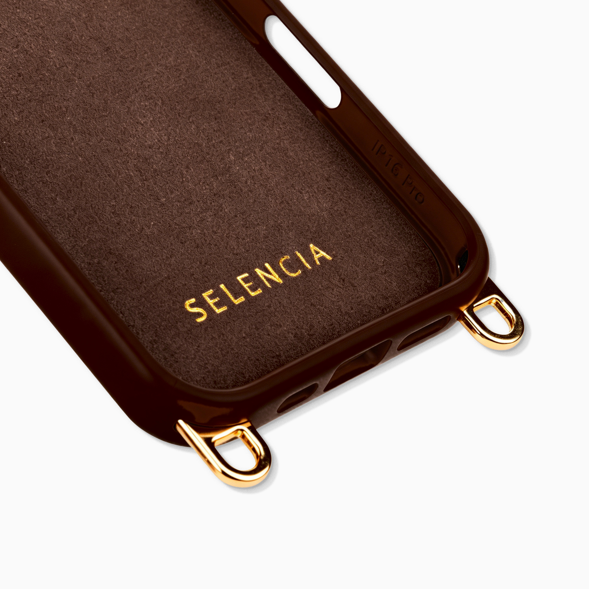 Funda de teléfono marrón oscuro con logos dorados "IP16 PRO" y "SELENCIA".