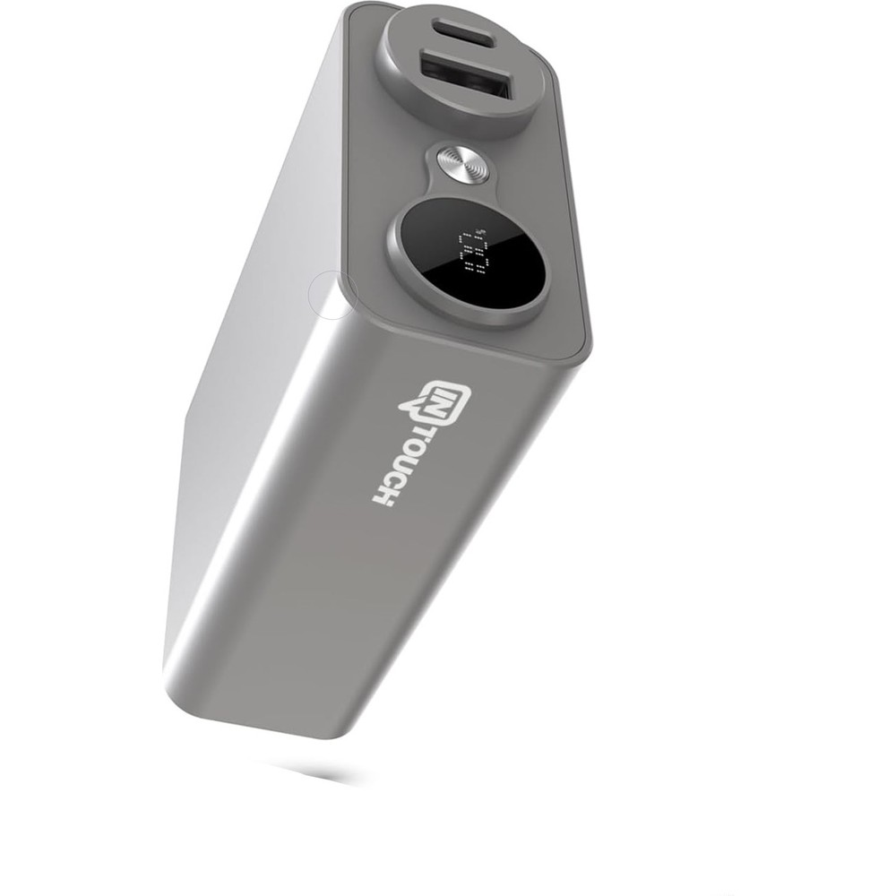 Gümüş rengi, iki USB portlu ve dijital ekranlı powerbank.