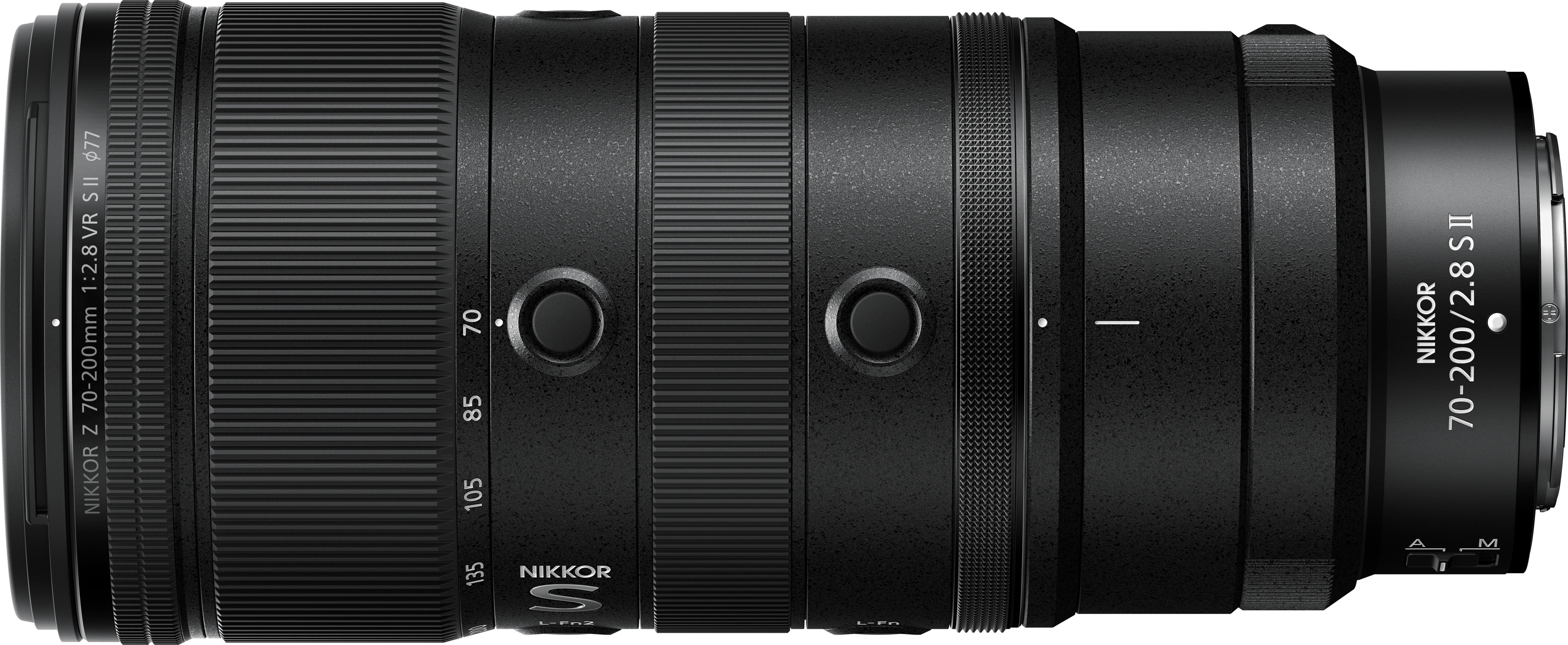 Odaklama ve yakınlaştırma halkalarına sahip siyah NIKKOR Z 70-200mm 1:2.8 VR S II lens.
