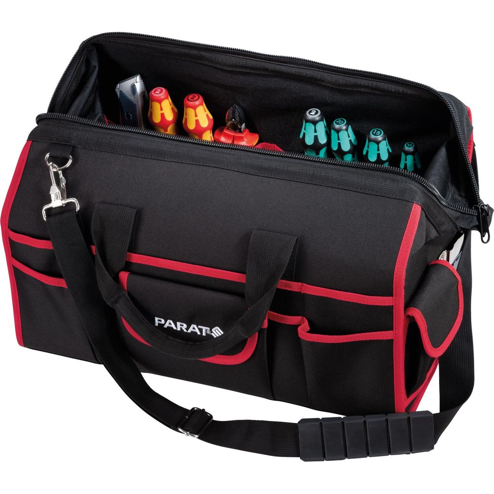 Borsa porta attrezzi nera con finiture rosse, piena di attrezzi.