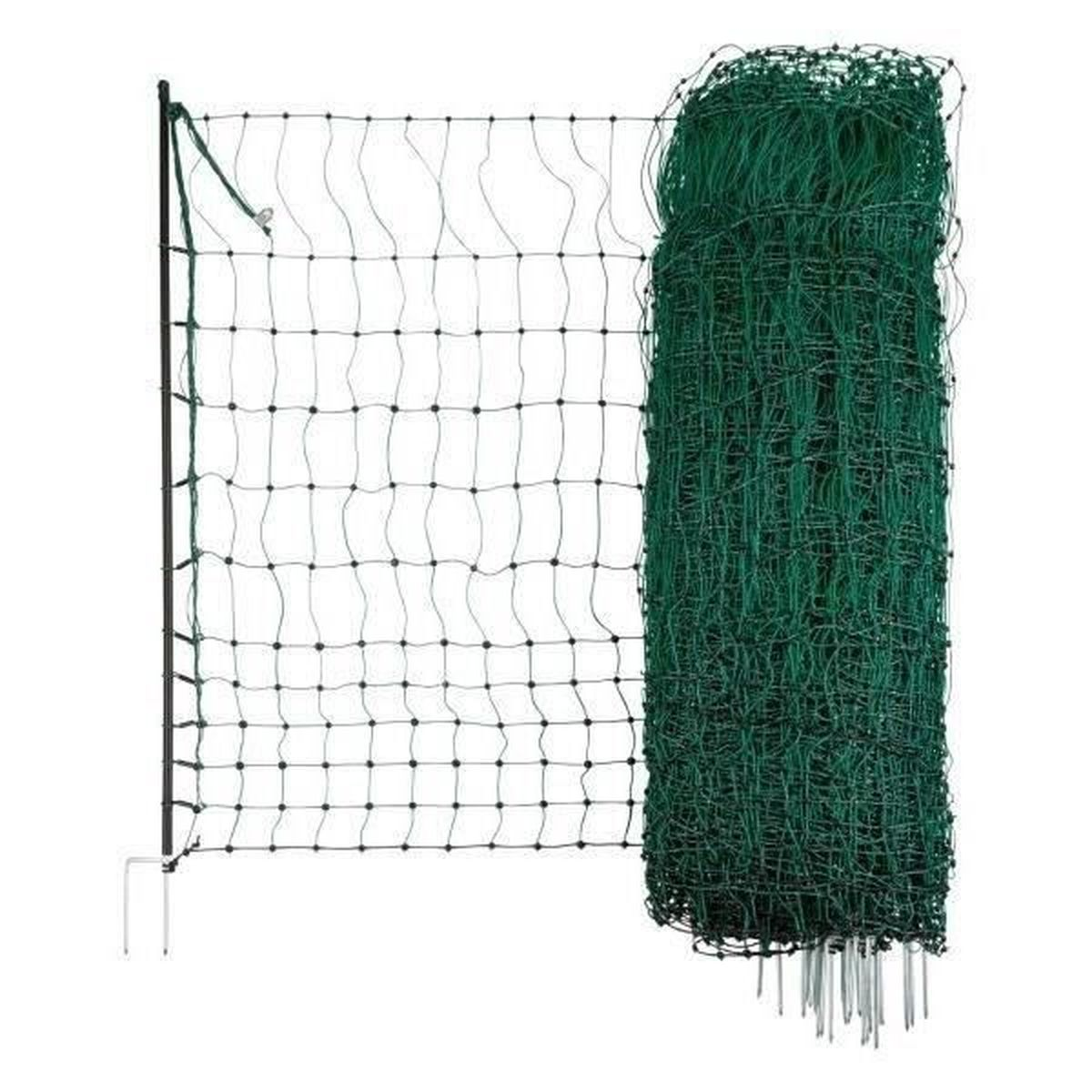 Una rete verde arrotolata e una stesa, con pali e picchetti.