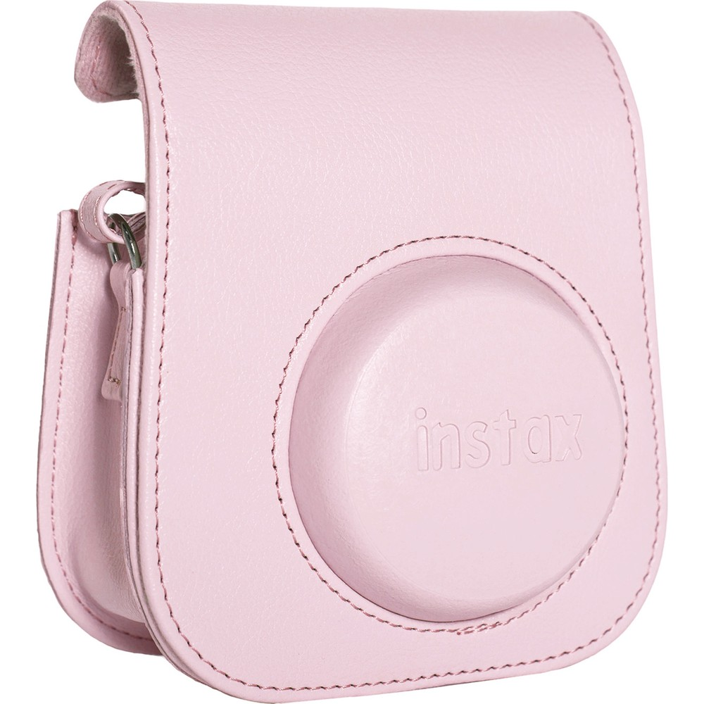 Dairesel kesimli ve kabartmalı logolu pembe deri Instax kamera çantası.