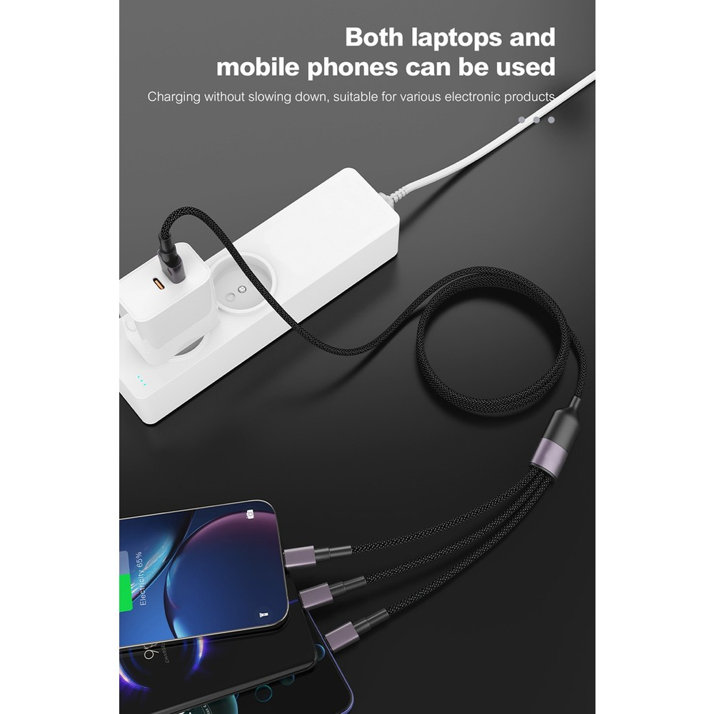 Bir güç adaptörü, çoklu kablo aracılığıyla bir uzatma kablosuna bağlı üç telefonu şarj eder.