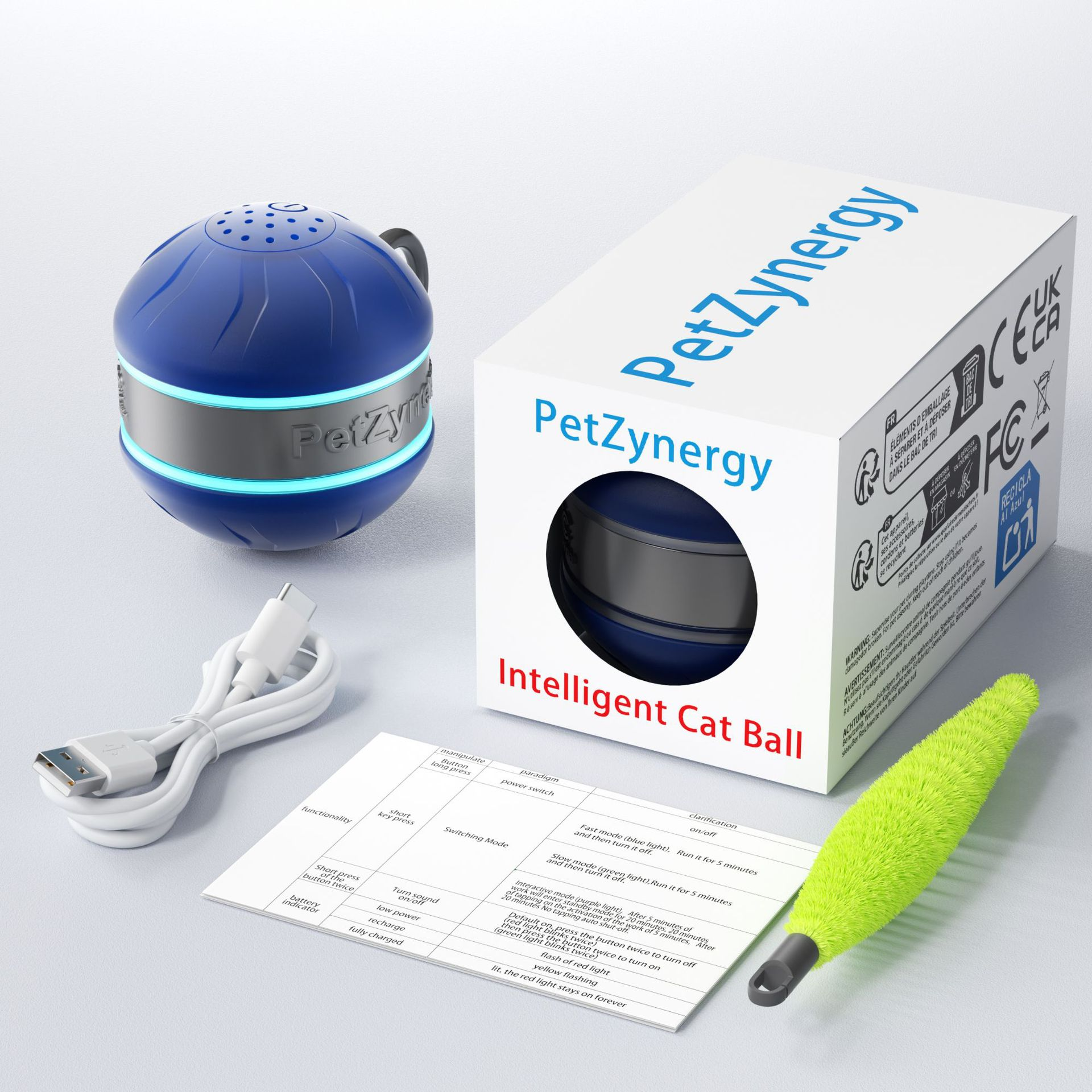 Ein blau-grauer intelligenter Katzenball mit Zubehör und Verpackung auf weißem Hintergrund.