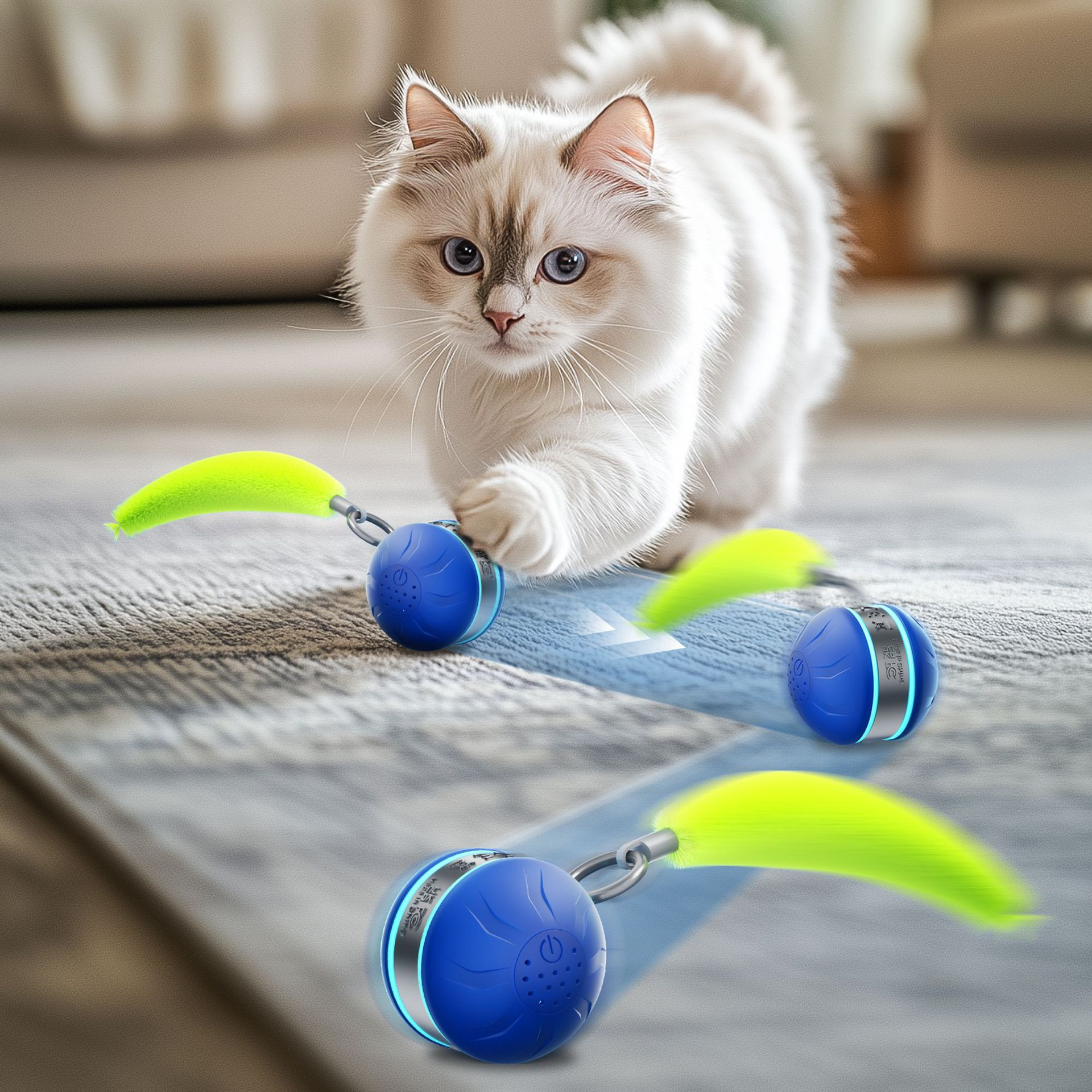 Eine Katze jagt blaue Bälle mit gelben Federn auf einem Teppich.