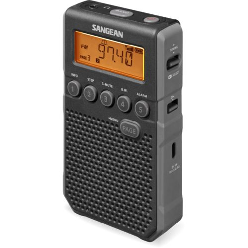 Schwarzer Sangean Digitalradio mit orangefarbenem Display und Tasten.