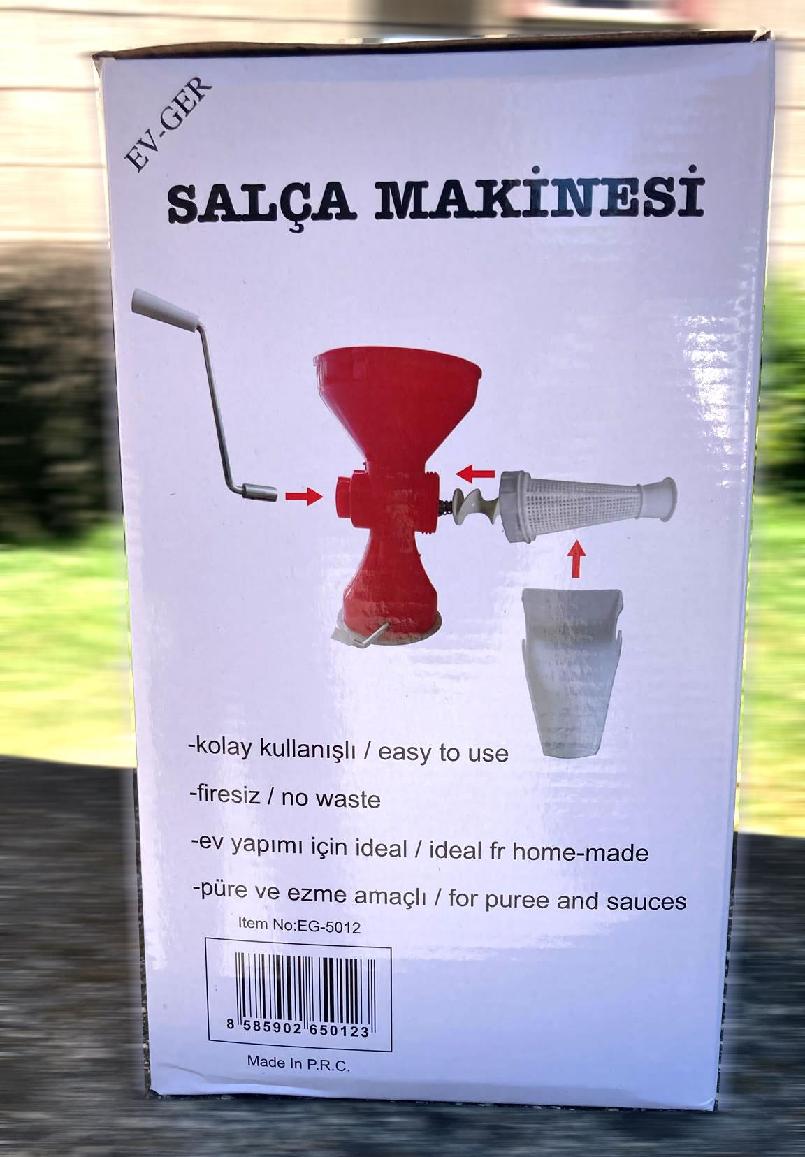 Kırmızı domates salça makinesi, kranklı, aksesuarlı, kutusunda.