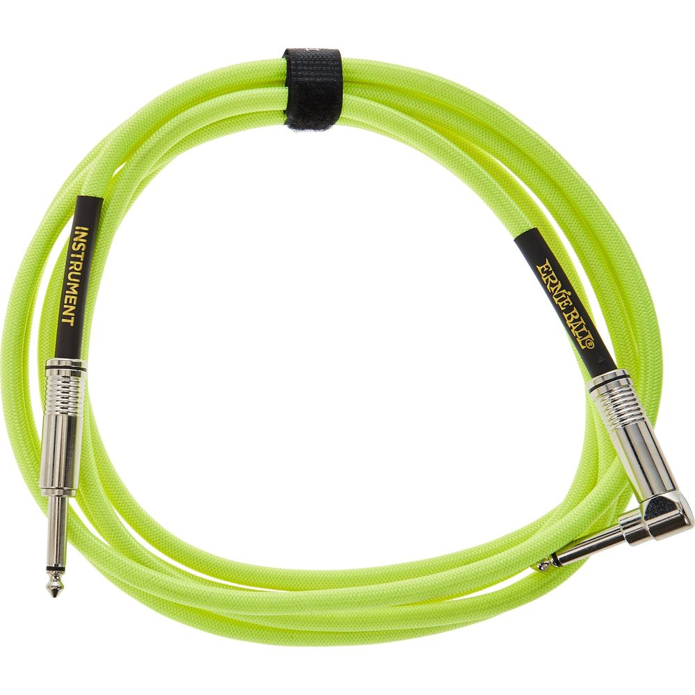 Neongrünes Instrumentenkabel mit geraden und gewinkelten Klinkensteckern. Schwarze Etiketten.