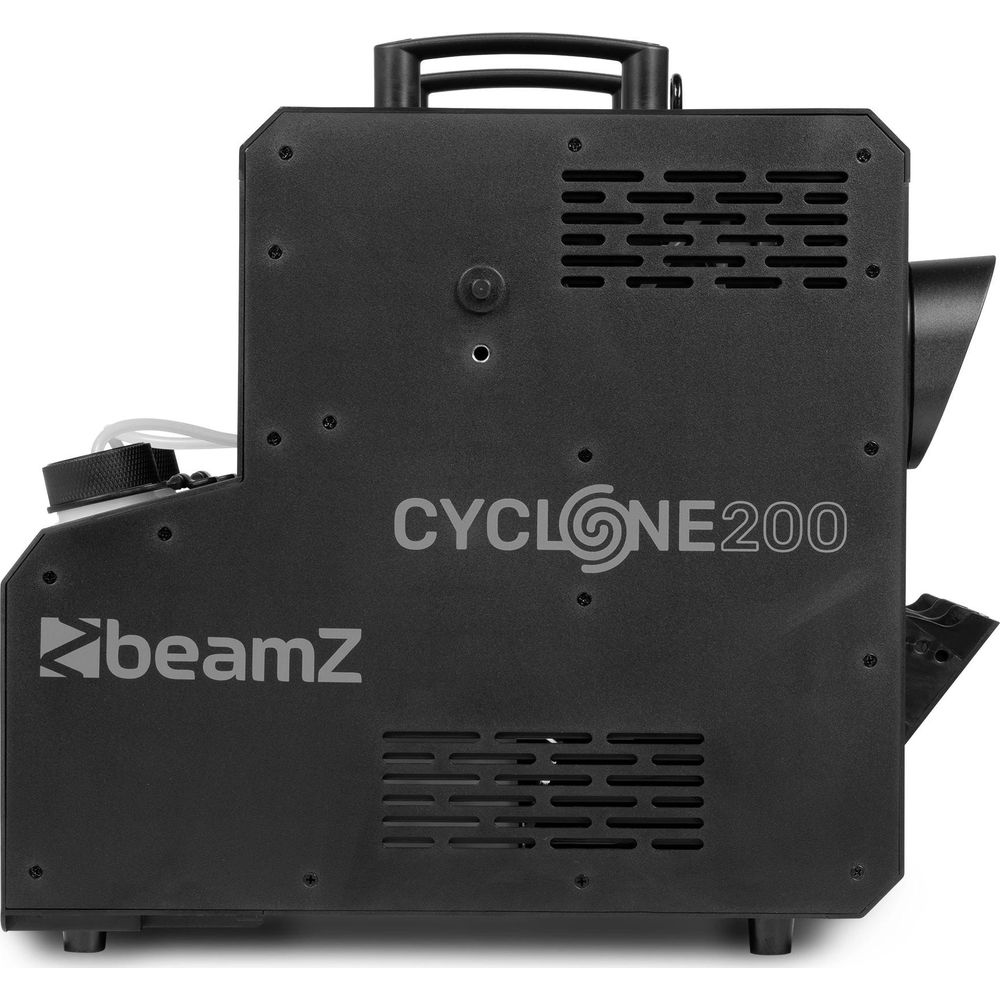 Máquina de humo BeamZ Cyclone200 negra con ventilaciones y asa en la parte superior.