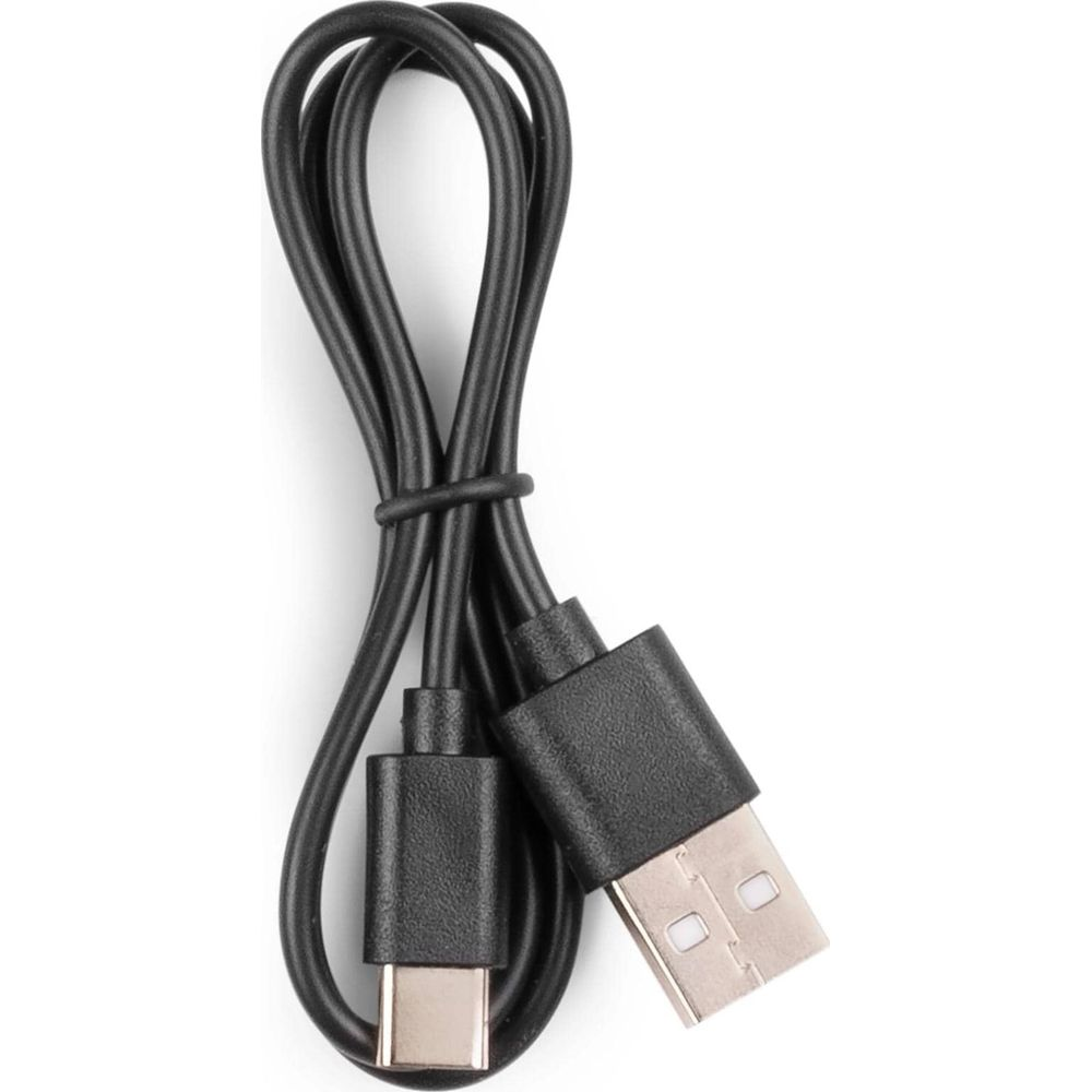 Un cable USB-C a USB-A negro sobre un fondo blanco.