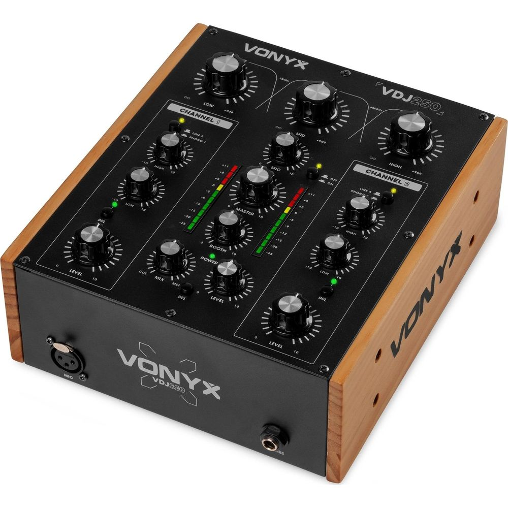 Un mezclador DJ Vonyx VDJ250 con paneles laterales de madera, perillas e interruptores.
