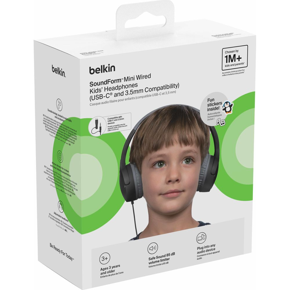 Caja de auriculares Belkin para niños con foto de niño, compatibilidad USB-C y 3,5mm.