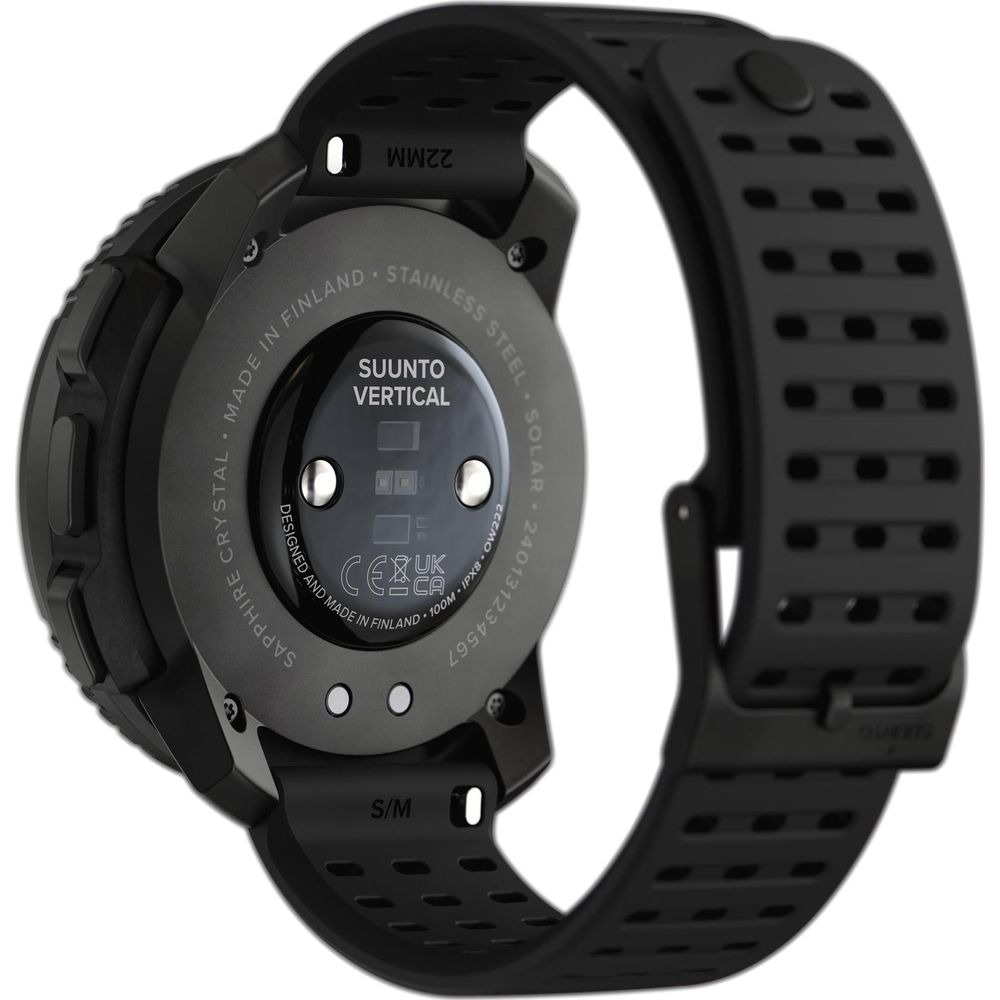 Schwarze Suunto Smartwatch mit Solar- und Edelstahl-Details. Rückseite zeigt Modell und Spezifikationen.