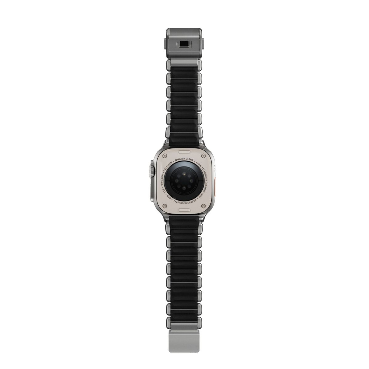Il retro di uno smartwatch argentato con cinturino in metallo nero.