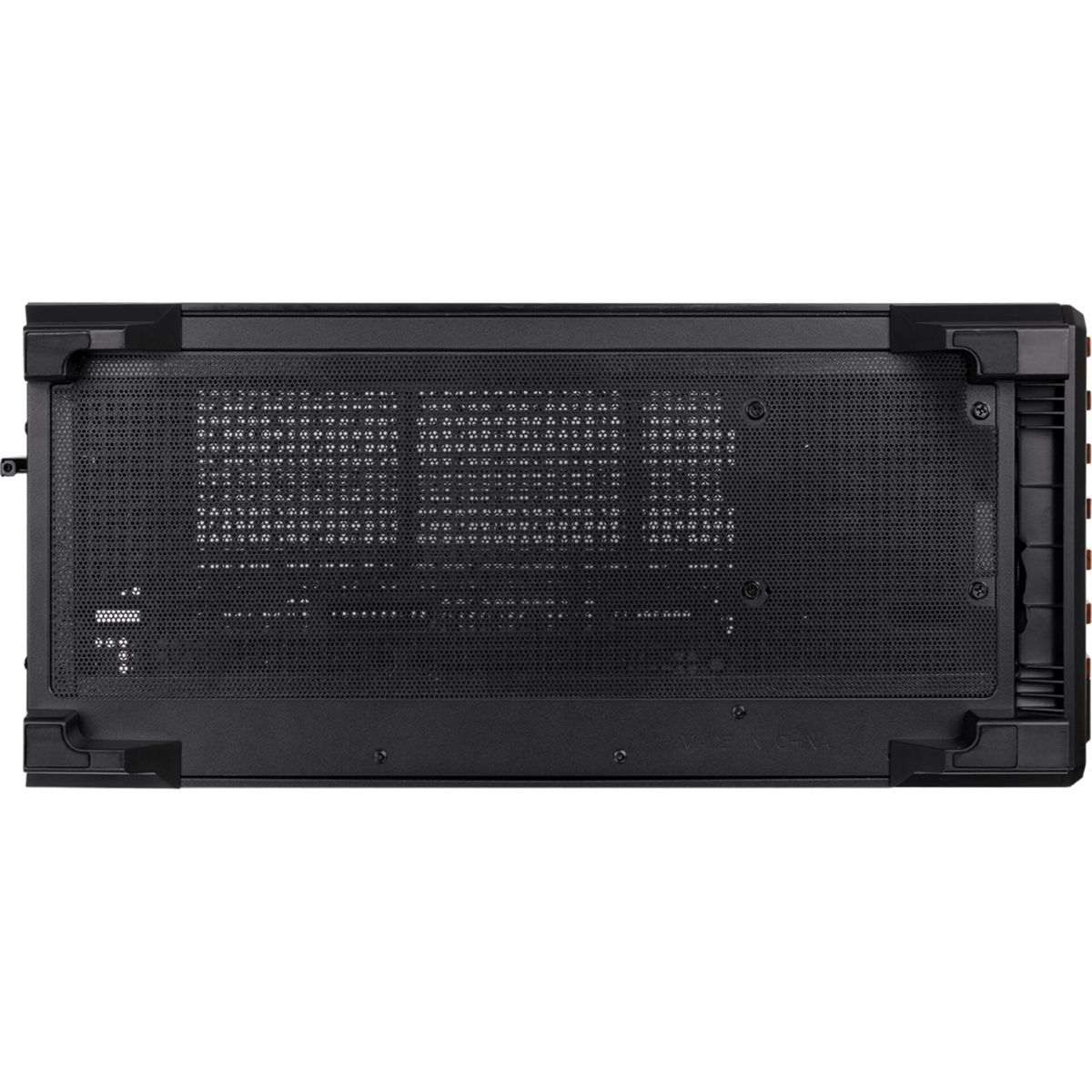 Schwarzes Computergehäuse mit perforierter Oberseite und schwarzen Füßen.