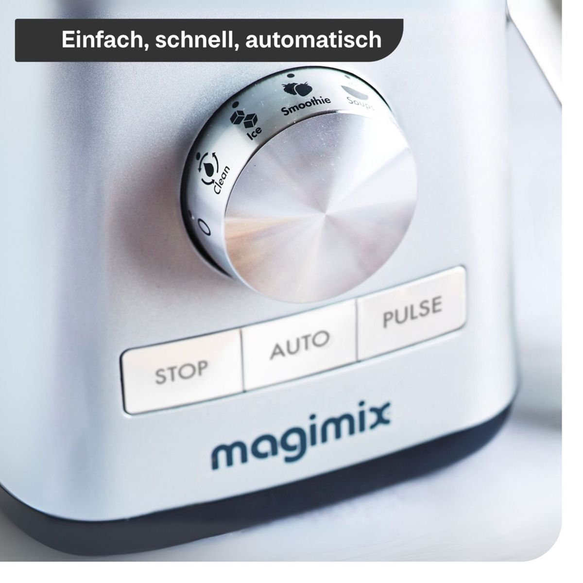 Frullatore argento con selettore per smoothie, ghiaccio, zuppa e pulizia. Pulsanti: Stop, Auto, Pulse. Marca: Magimix.
