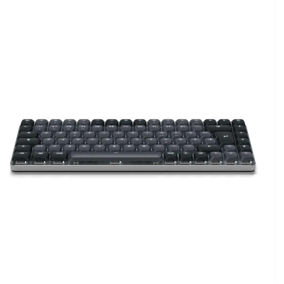 Eine dunkle Tastatur mit silbernem Rahmen, isoliert auf weißem Hintergrund.