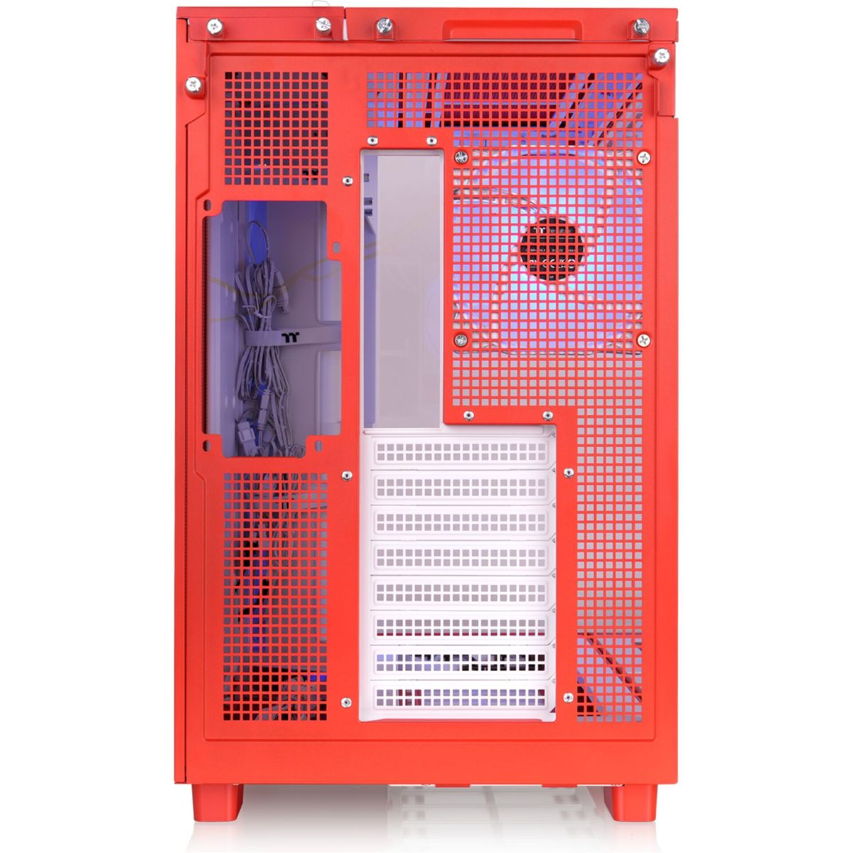 Caja de computadora roja con ventilador azul y bahías blancas. Cables visibles.