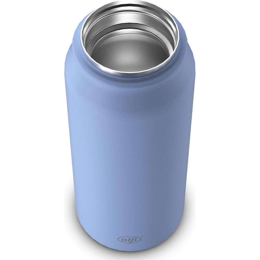 Ein hellblauer Becher mit silbernem Rand und Innenraum.