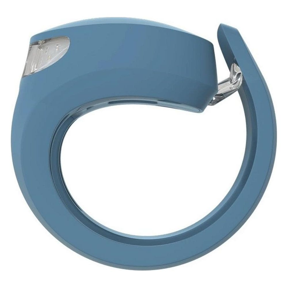 Ein blauer, ringförmiger Gegenstand mit einem transparenten Licht an einem Ende.