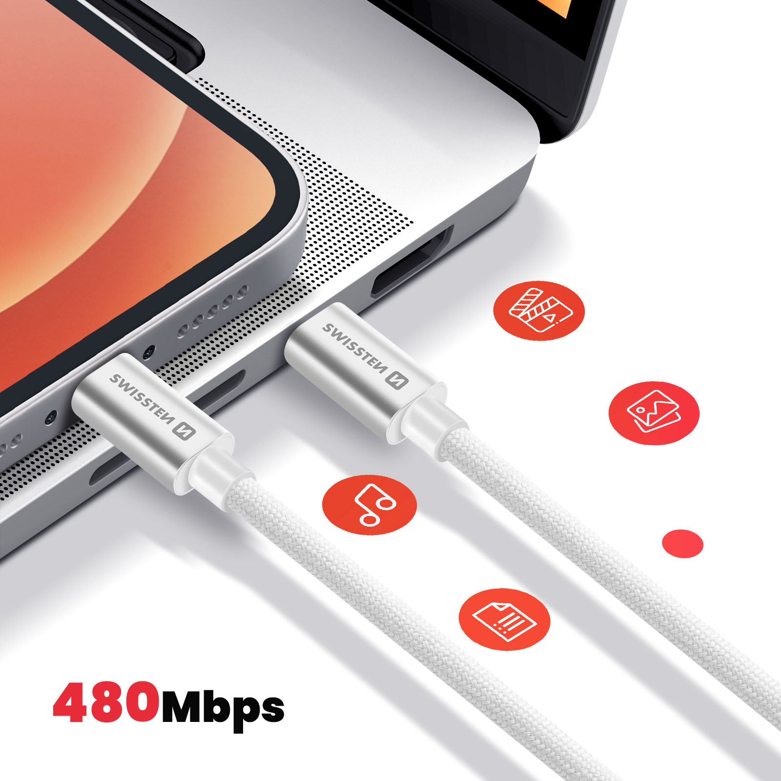 Cable SWISSTEN blanco conecta smartphone plateado a laptop, muestra 480Mbps.