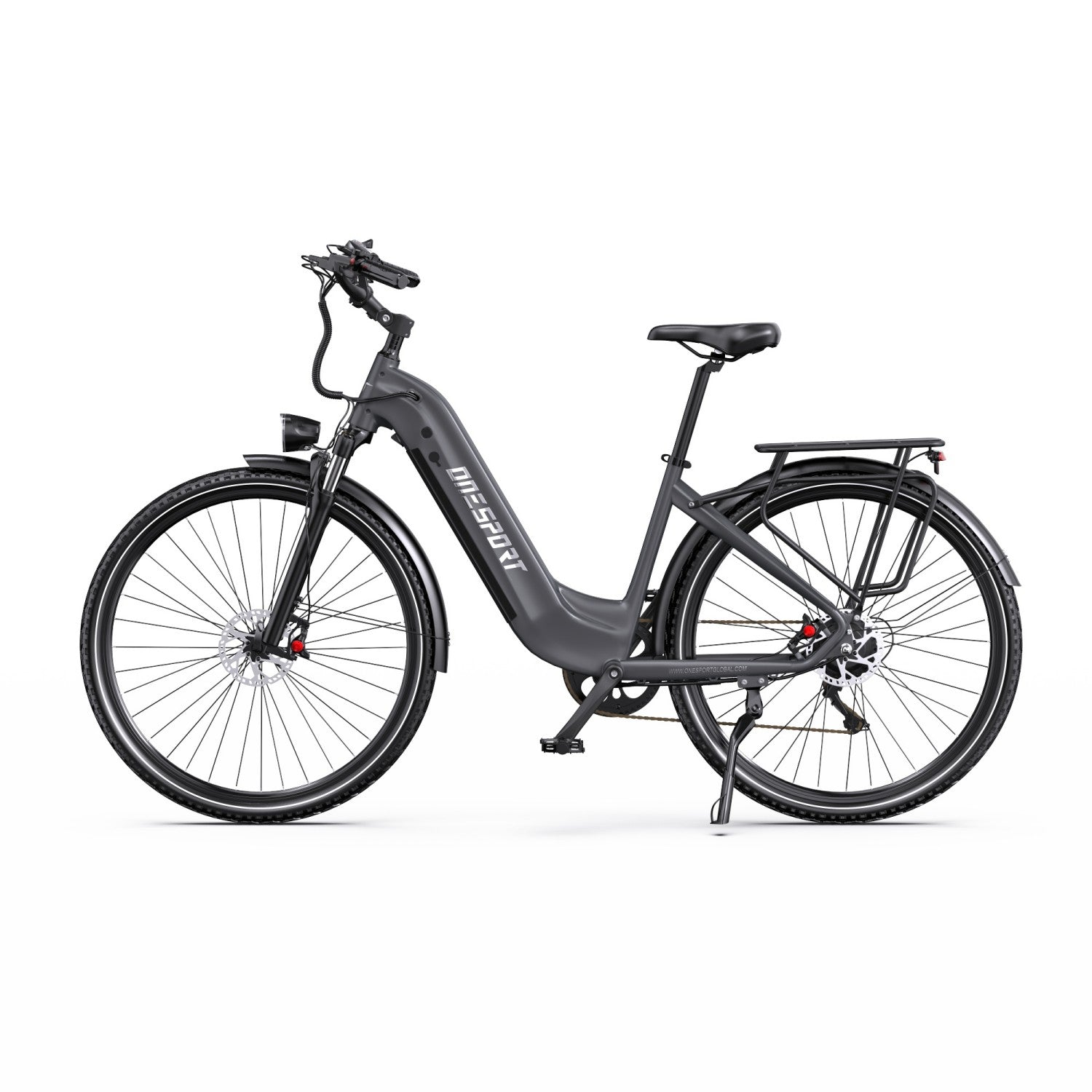 Ein graues E-Bike mit Gepäckträger und Scheinwerfer, auf weißem Hintergrund.