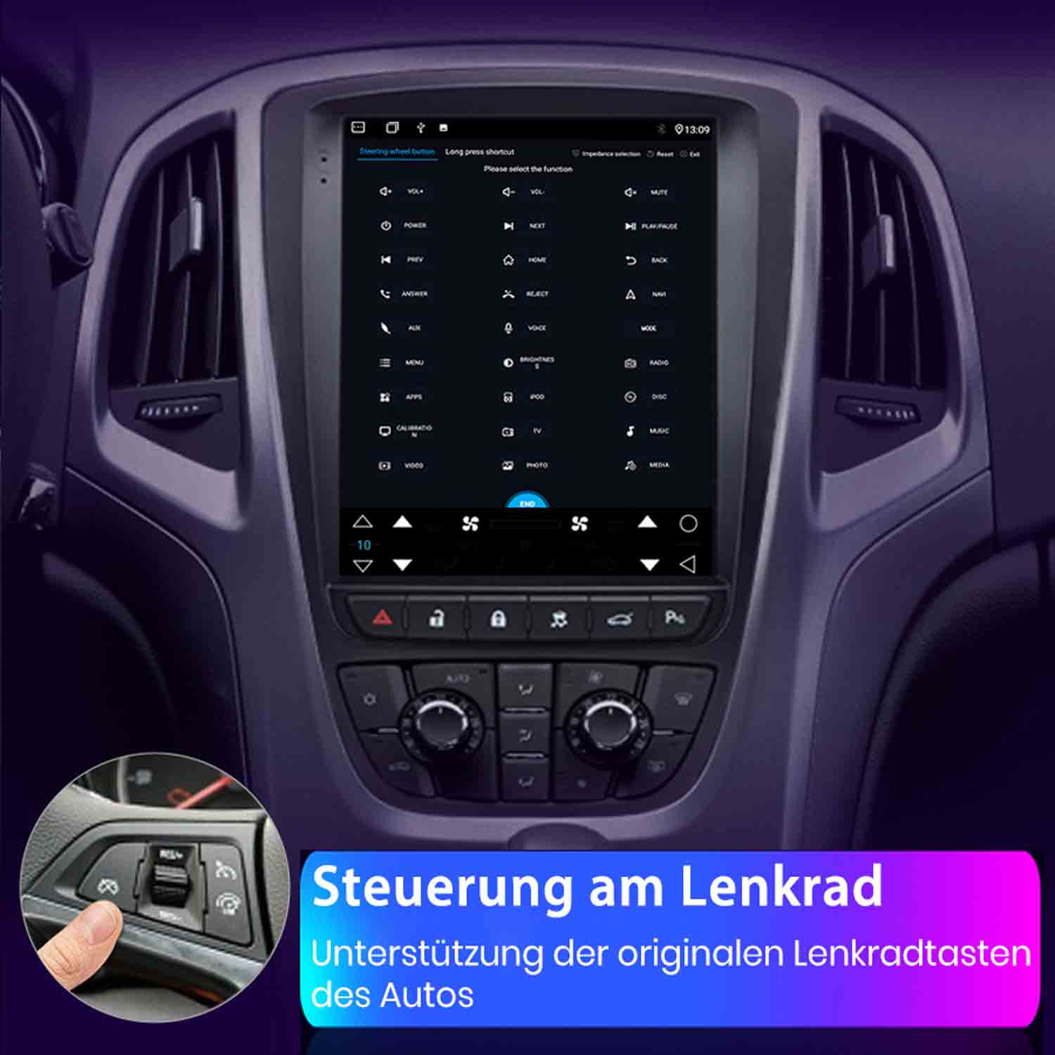 Autoinnenraum mit großem Touchscreen-Display und Lenkradtasten. Text: Steuerung am Lenkrad.