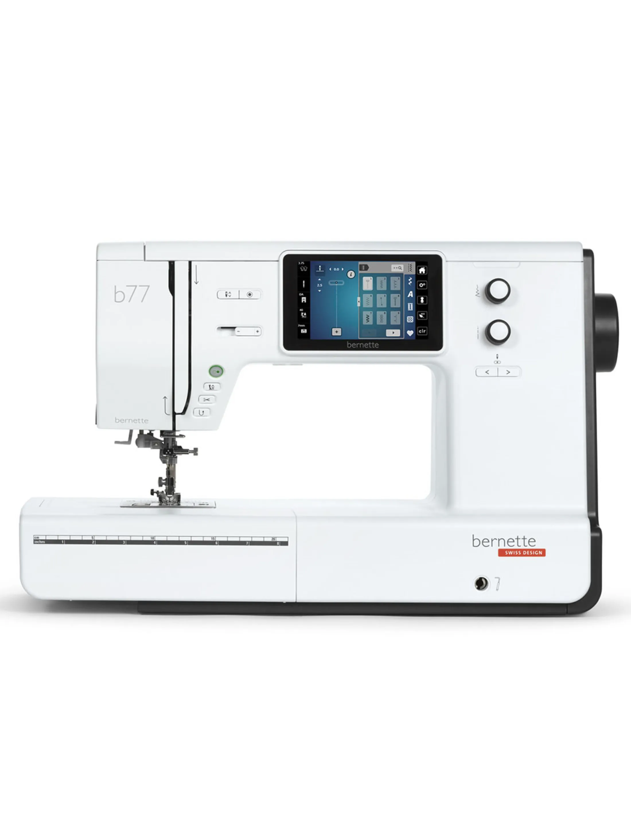 Eine weiße Bernette b77 Nähmaschine mit Farb-Touchscreen und Bedienelementen.