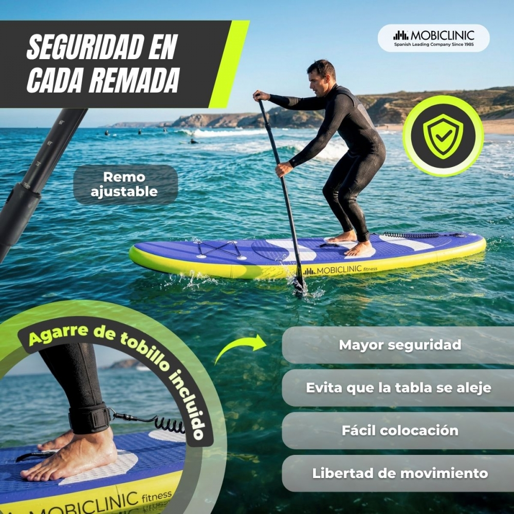 Hombre haciendo paddleboard con correa de tobillo y remo ajustable en el mar.