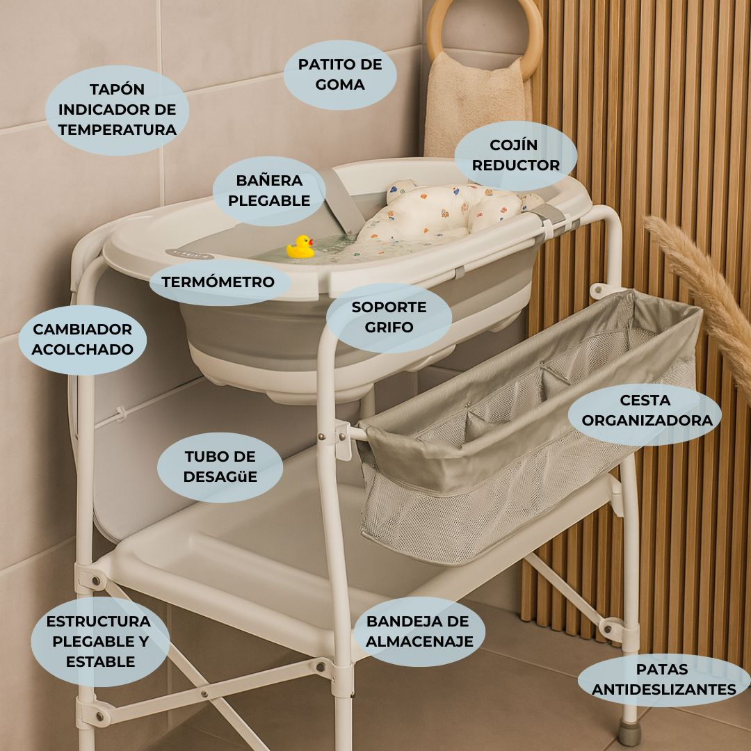 Un cambiador y bañera plegable para bebé con accesorios como juguete y organizador.