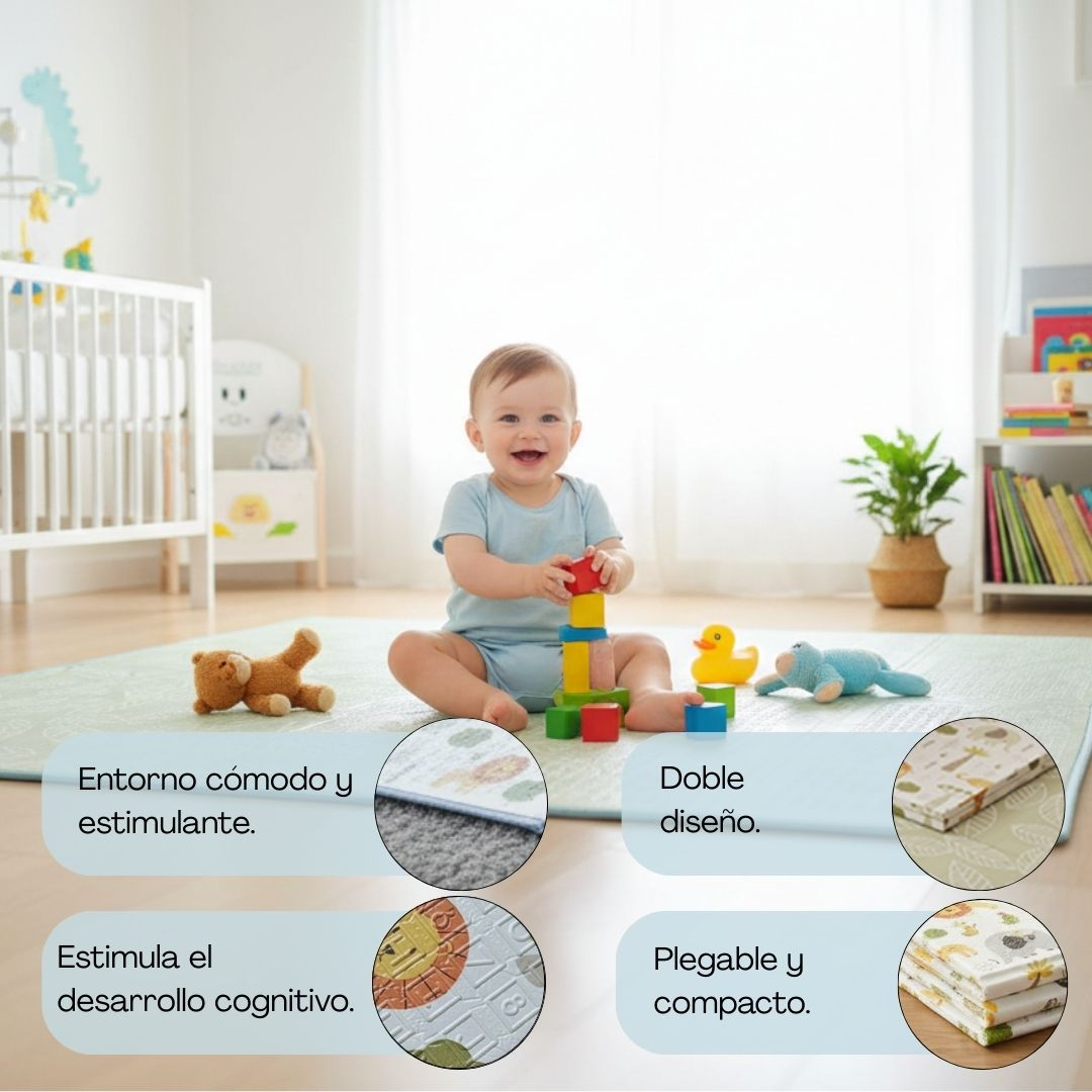 Un bebé juega con bloques de colores sobre una alfombra de juegos junto a juguetes.