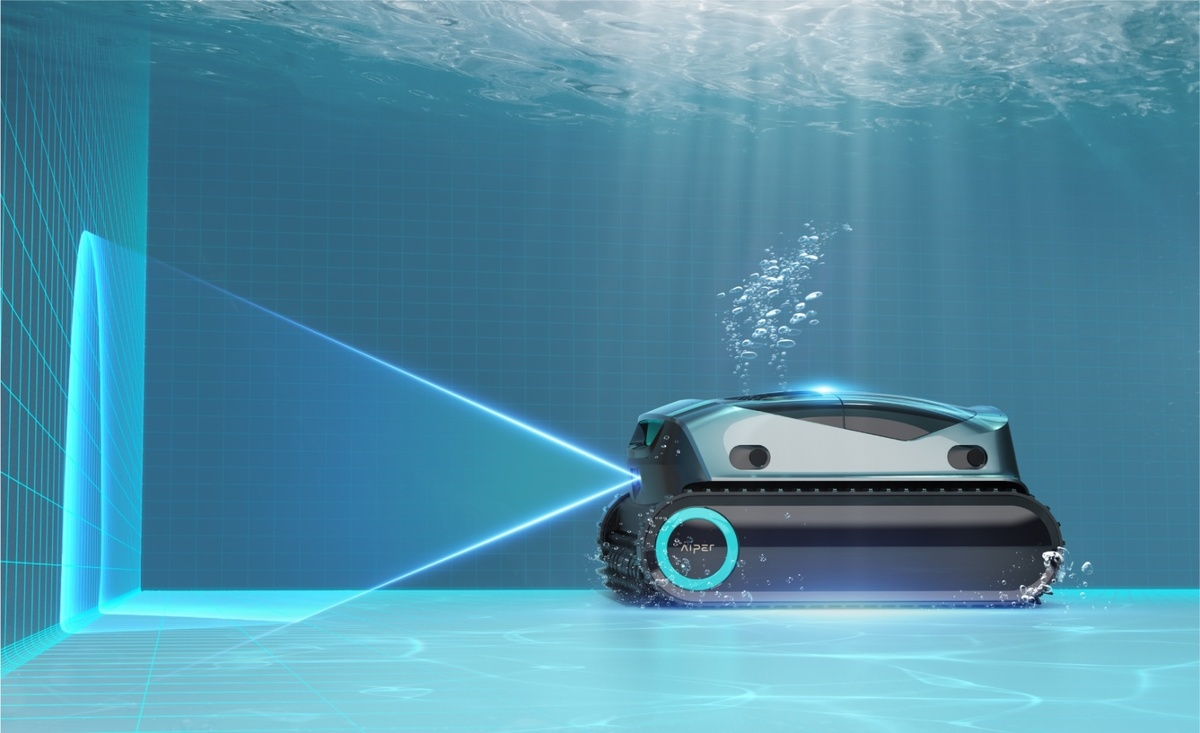 Ein Poolroboter mit blauen Strahlen unter Wasser, der Blasen aufsteigen lässt.