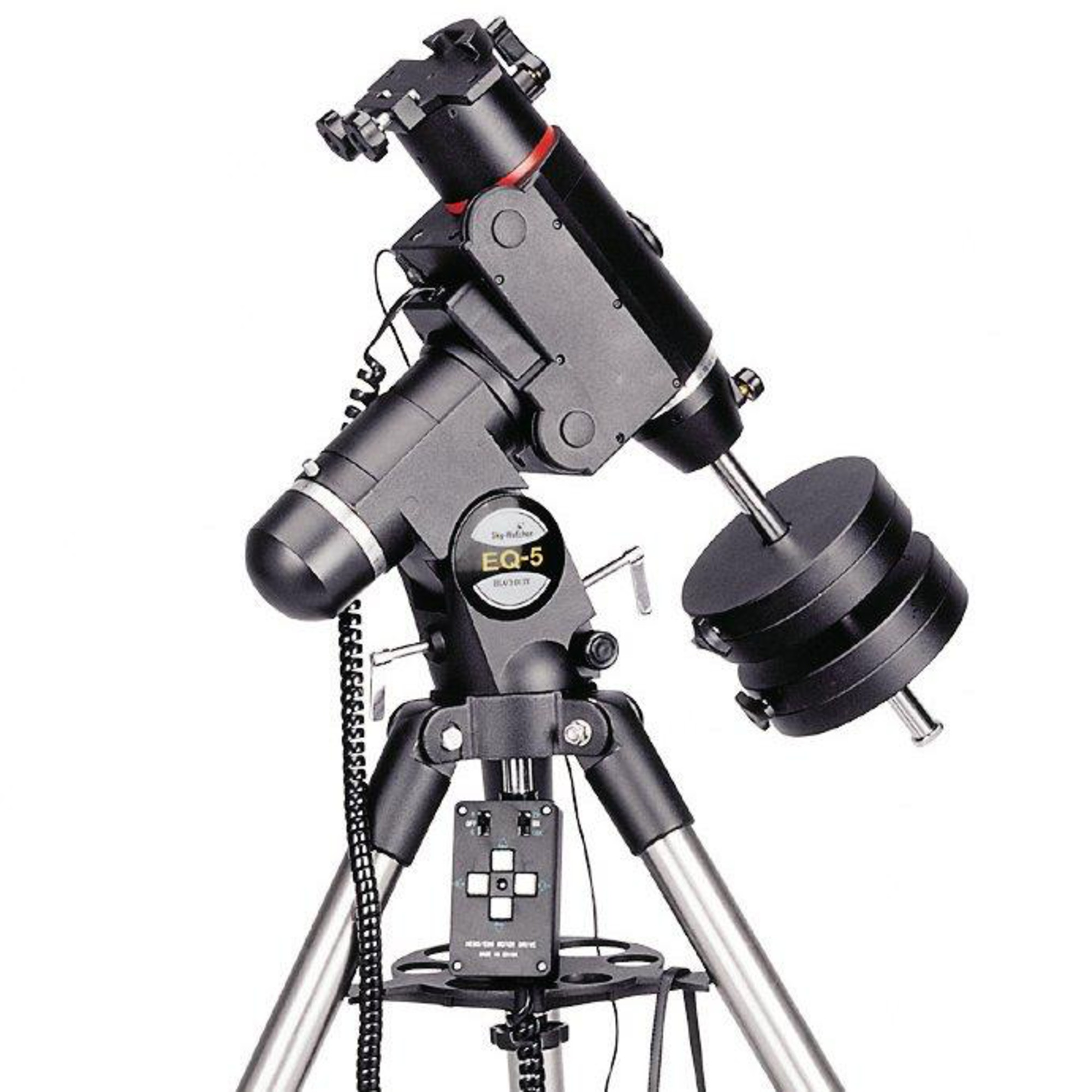 Ein schwarzer astronomischer Montageteleskop mit Gegengewichten und einem Stativ.
