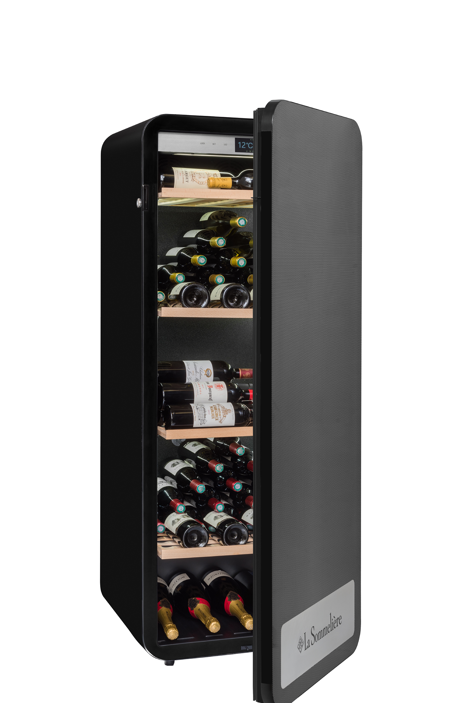 Schwarzer Weinkühlschrank mit offener Tür, gefüllt mit Wein- und Champagnerflaschen.