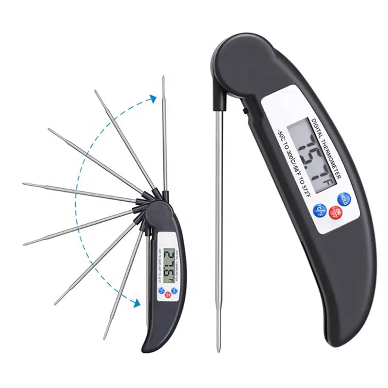 Zwei schwarze Digitalthermometer. Eines zeigt 75,7F, das andere 27,6.