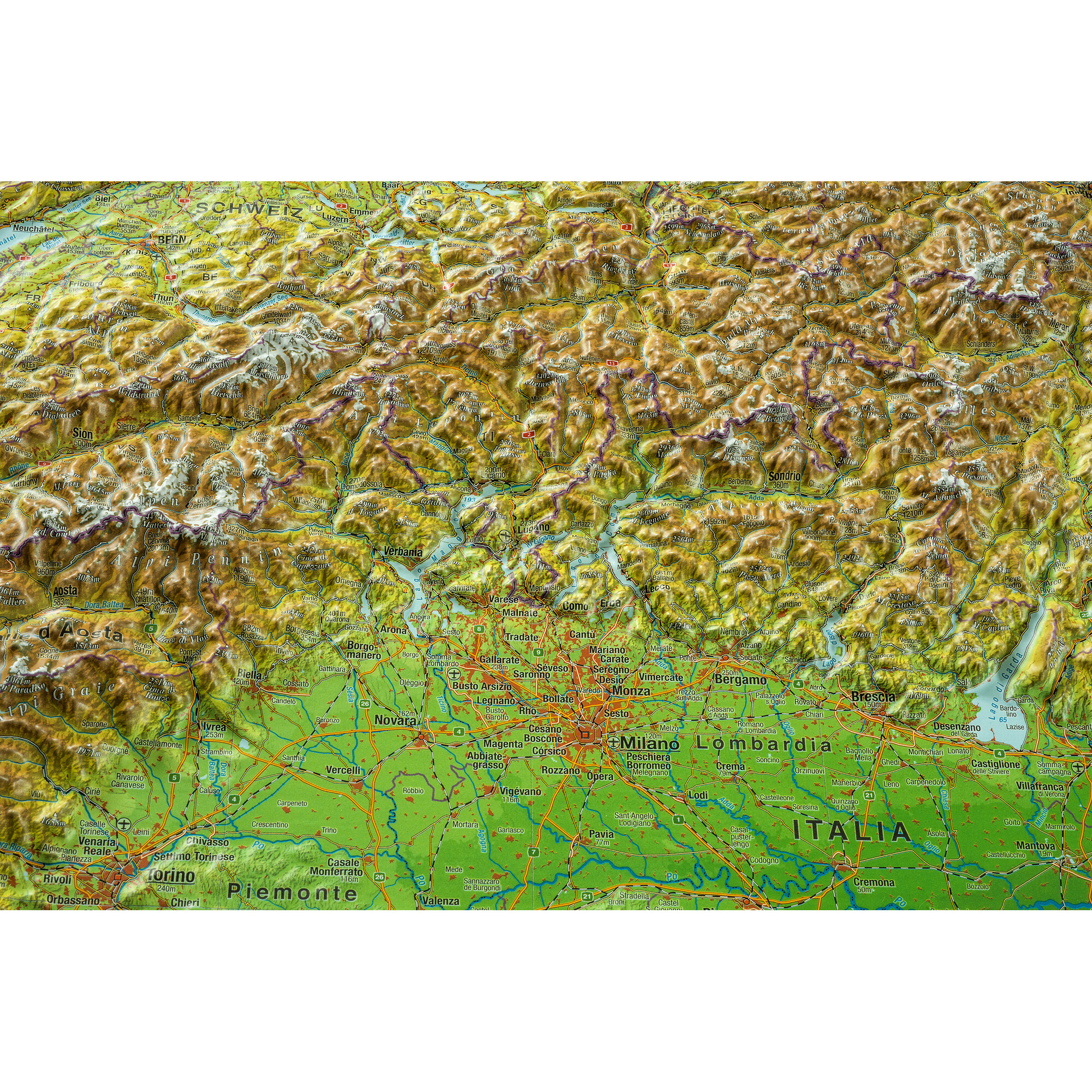 Topografische Karte von Norditalien und der Schweiz mit Städten, Flüssen und Gebirgen.