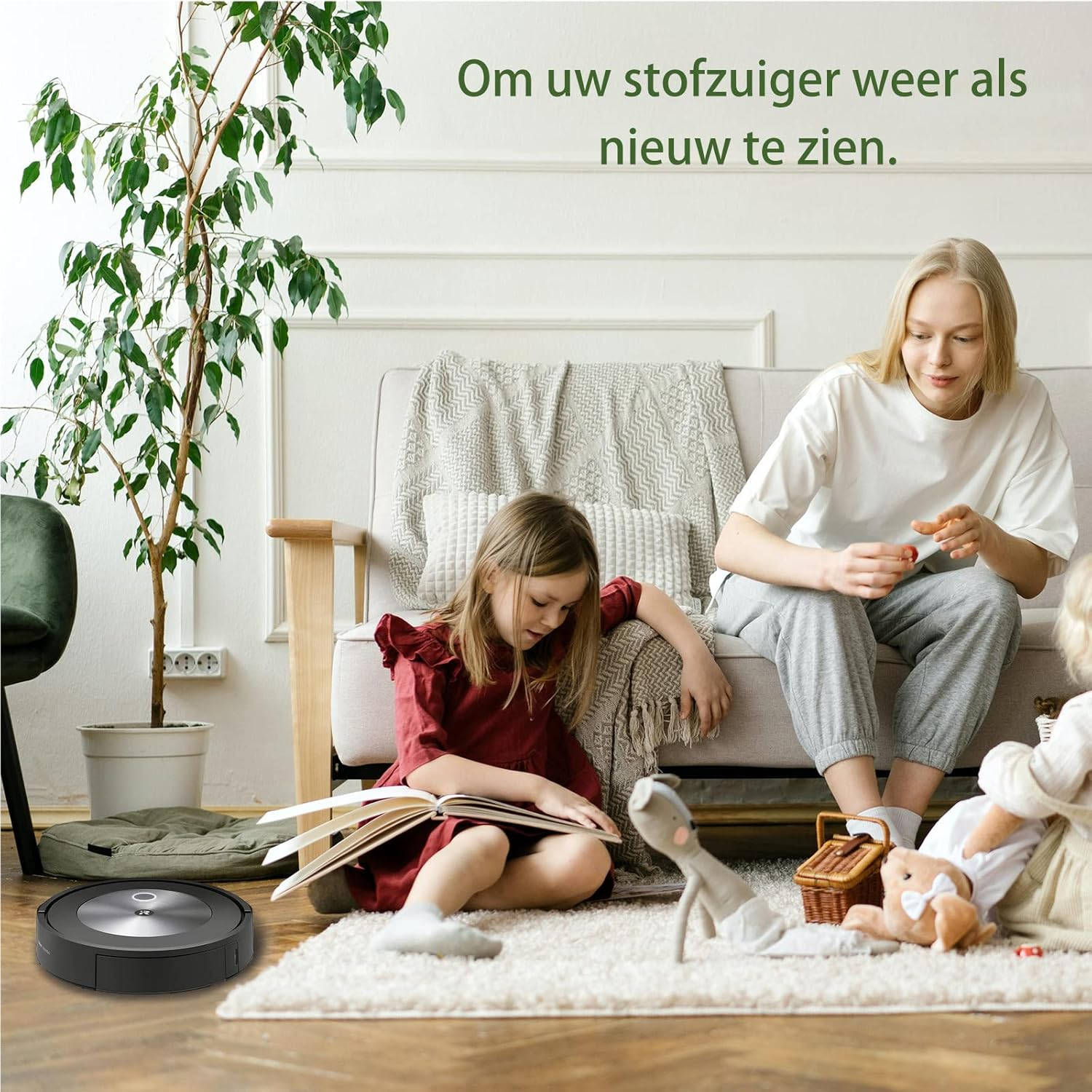 Ein Saugroboter steht auf dem Boden neben einem Mädchen, das liest.